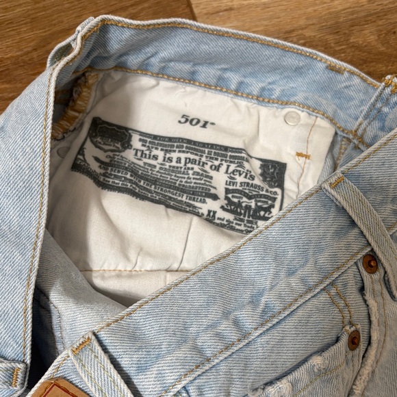 Levi's Light Blue Jean Shorts for Women - Picture 4 of 5